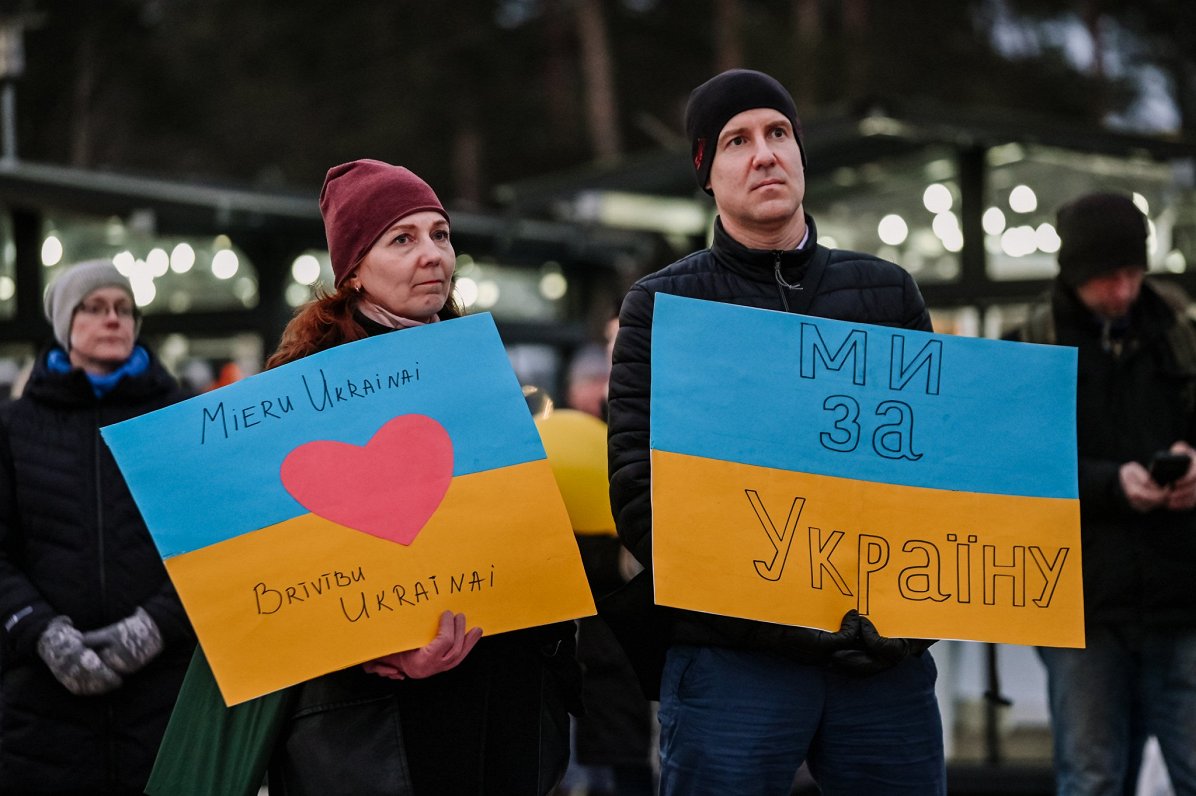 Siguldā mītiņā pauž atbalstu Ukrainai (02.03.2022.)