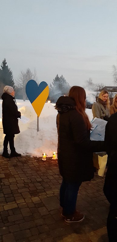 Vecpiebalgā mītiņā pauž atbalstu Ukrainai (02.03.2022.)