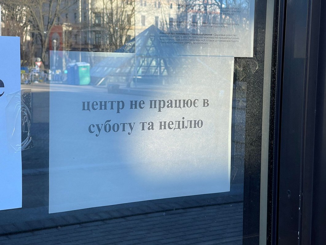 Palīdzības centrs bēgļiem no Ukrainas Rīgas kongresu namā brīvdienās nestrādā