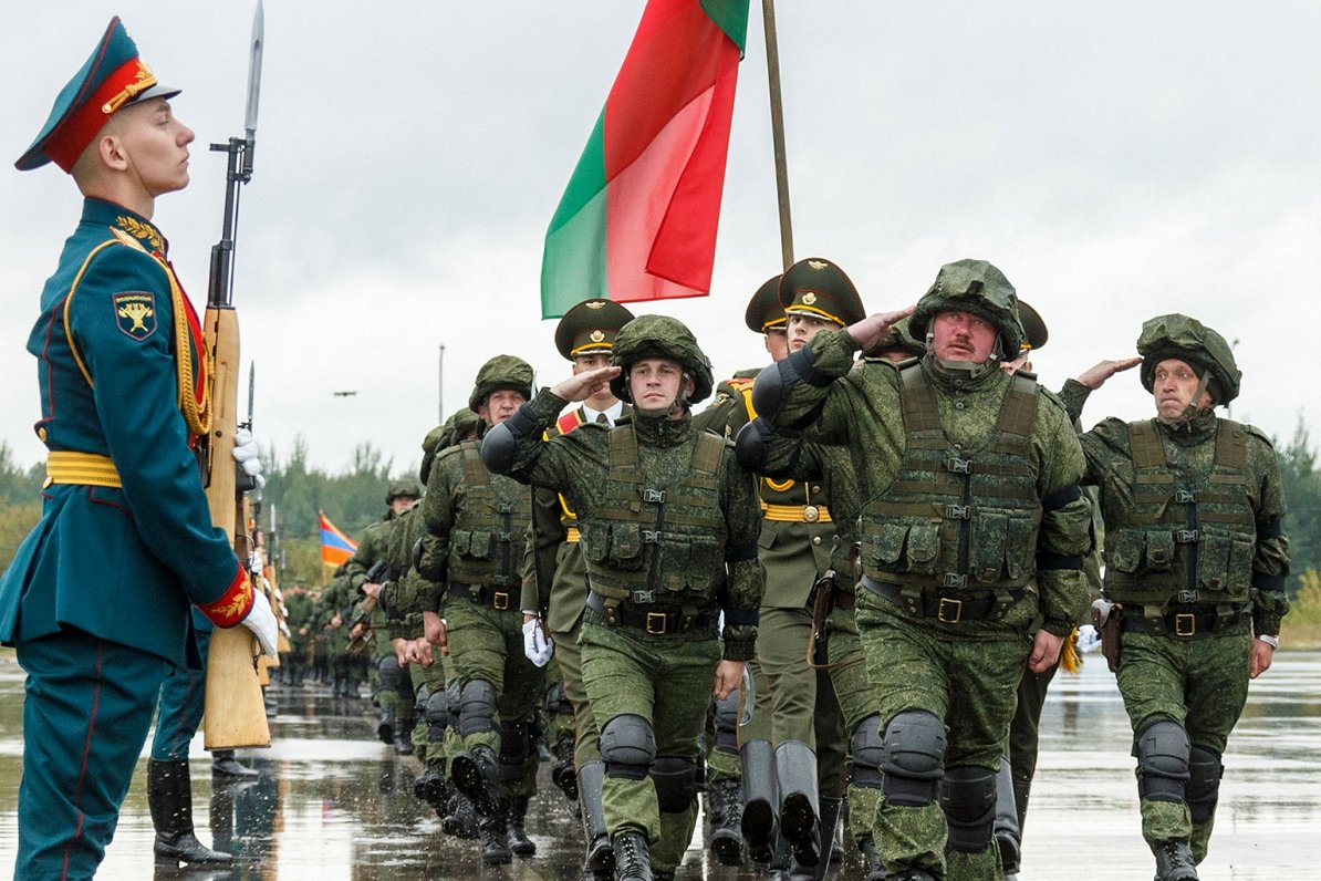 Baltkrievijas armijas karavīri.