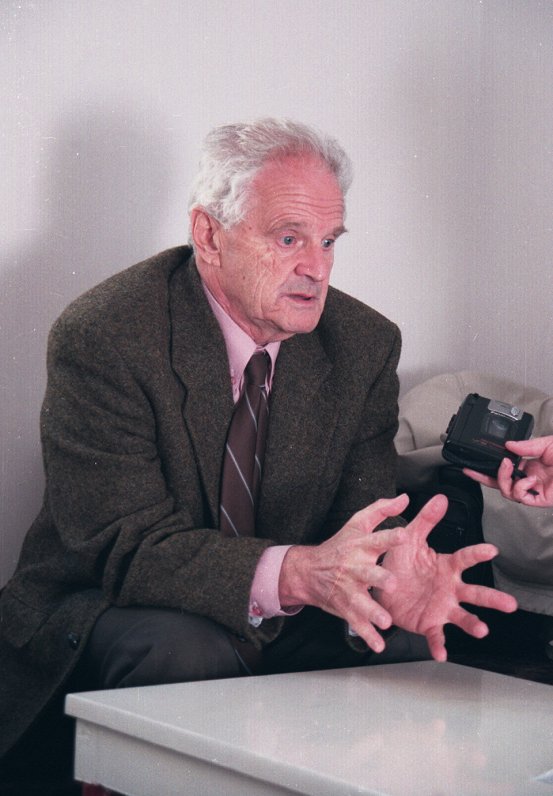 Профессор И. Вейнберг, Израиль, 1999 год
