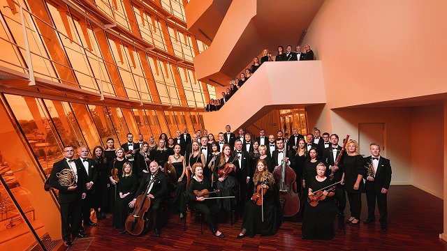 «Lielajā dzintarā» izskanējis Liepājas Simfoniskā orķestra sezonas noslēguma koncerts