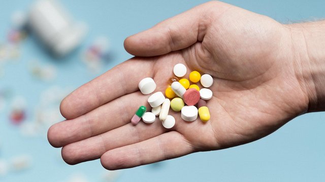 Latvijā audzis antibiotiku patēriņš; ārsti bieži tās izraksta bez vajadzības