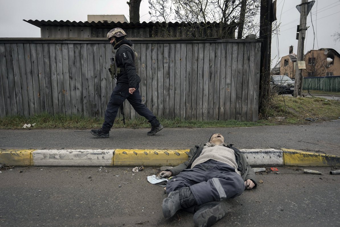 Убитый. Украина, Буча, близ Киева. Снимок сделан 02.04.2022, опубликован 03.04.2022