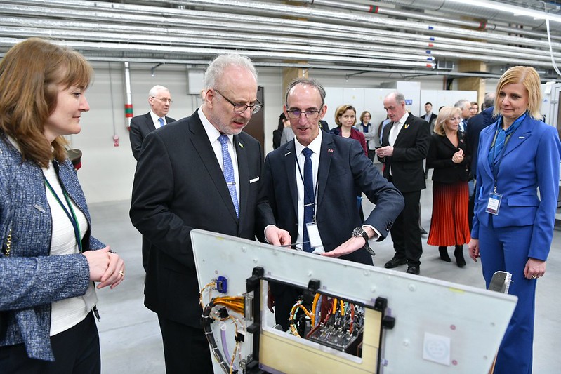 Valsts prezidents Egils Levits atklāj jauno “Axon’ Cable” ražotnes ēku Daugavpilī