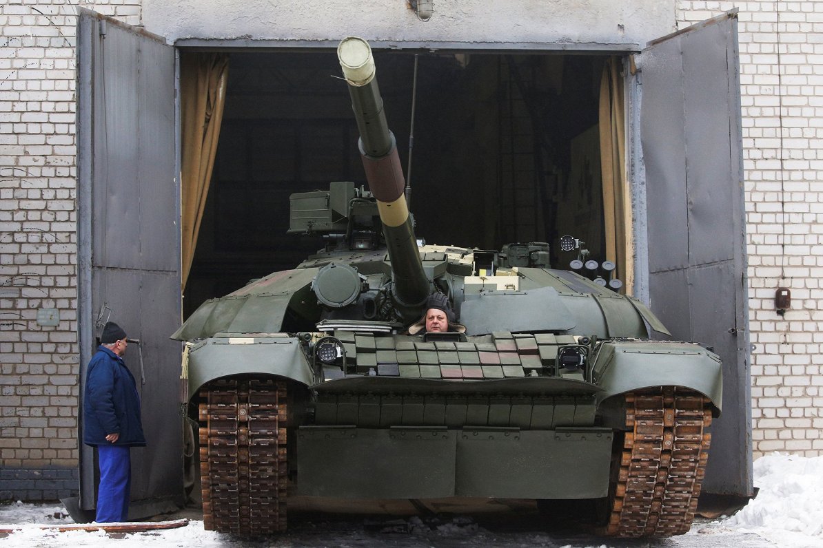 Танк Т-72 украинской армии. Февраль 2021 года.
