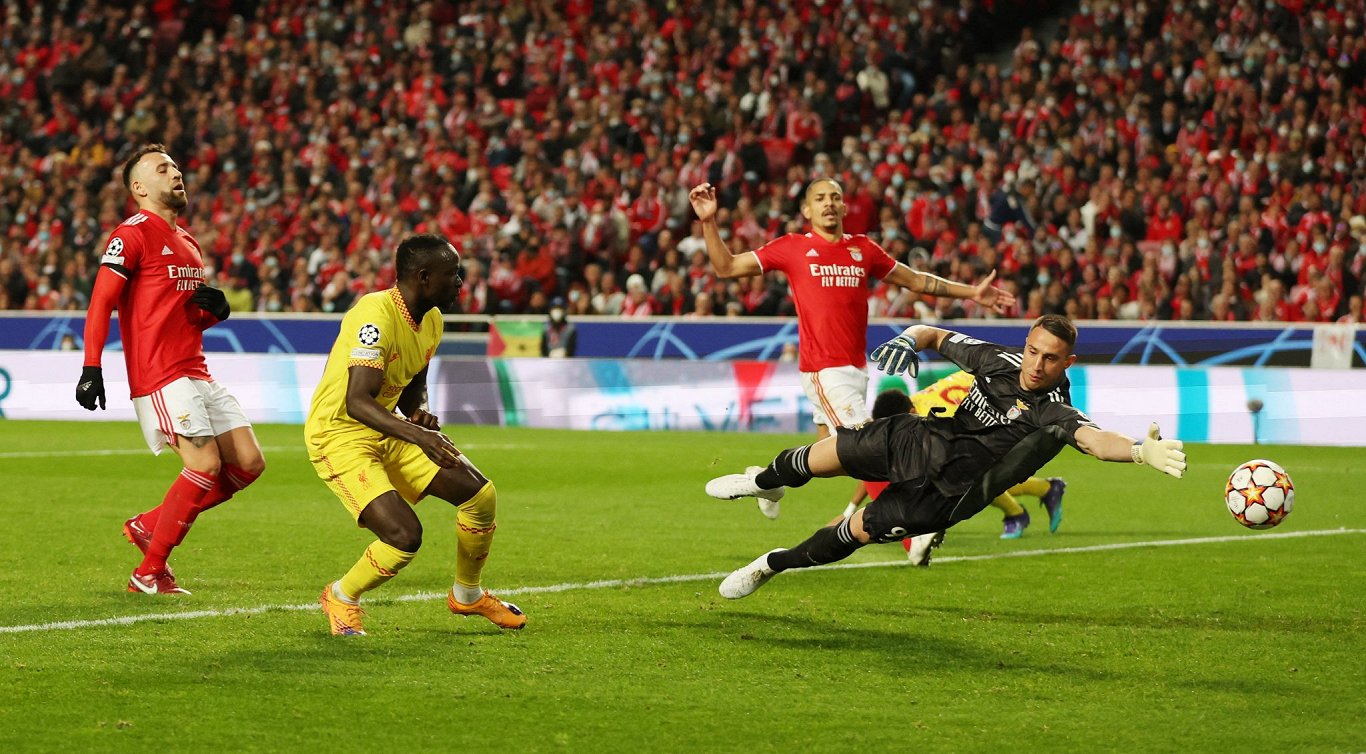 Sadio Manē gūst &quot;Liverpool&quot; otros vārtus spēlē pret &quot;Benfica&quot;