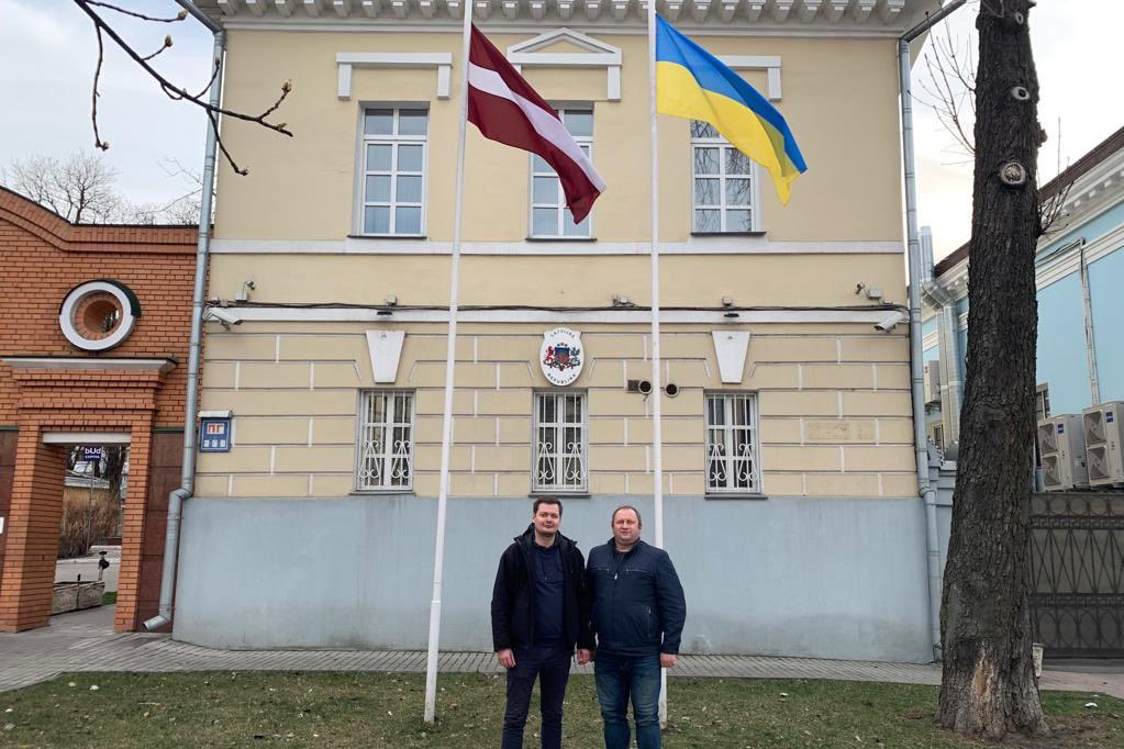 Latvijas vēstniecības Ukrainā darbinieki atgriezušies Kijivā