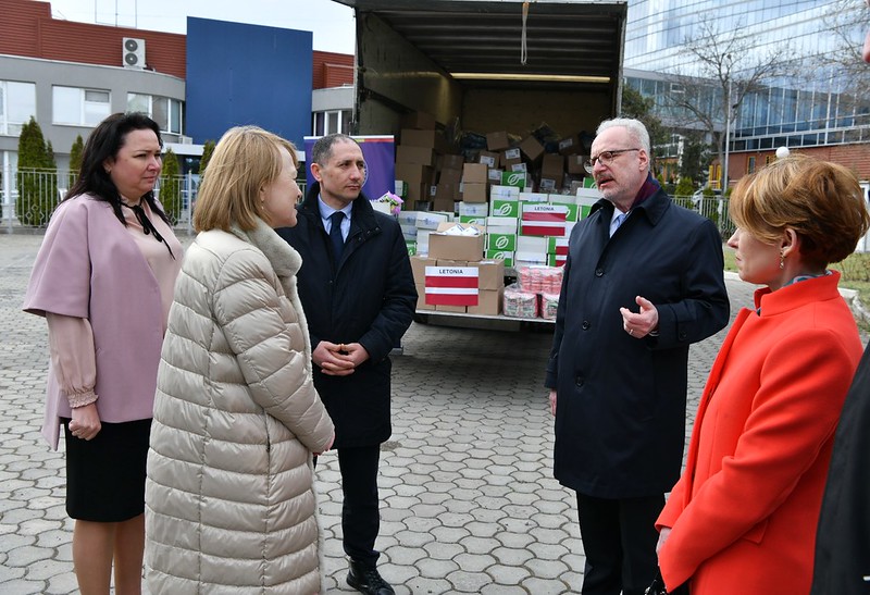 Latvijas delegācija uz Moldovu nogādā 5 tonnas humānās palīdzības
