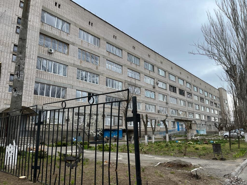 Slimnīca Mikolajevā, kas cietusi pēc Krievu uzbrukuma.