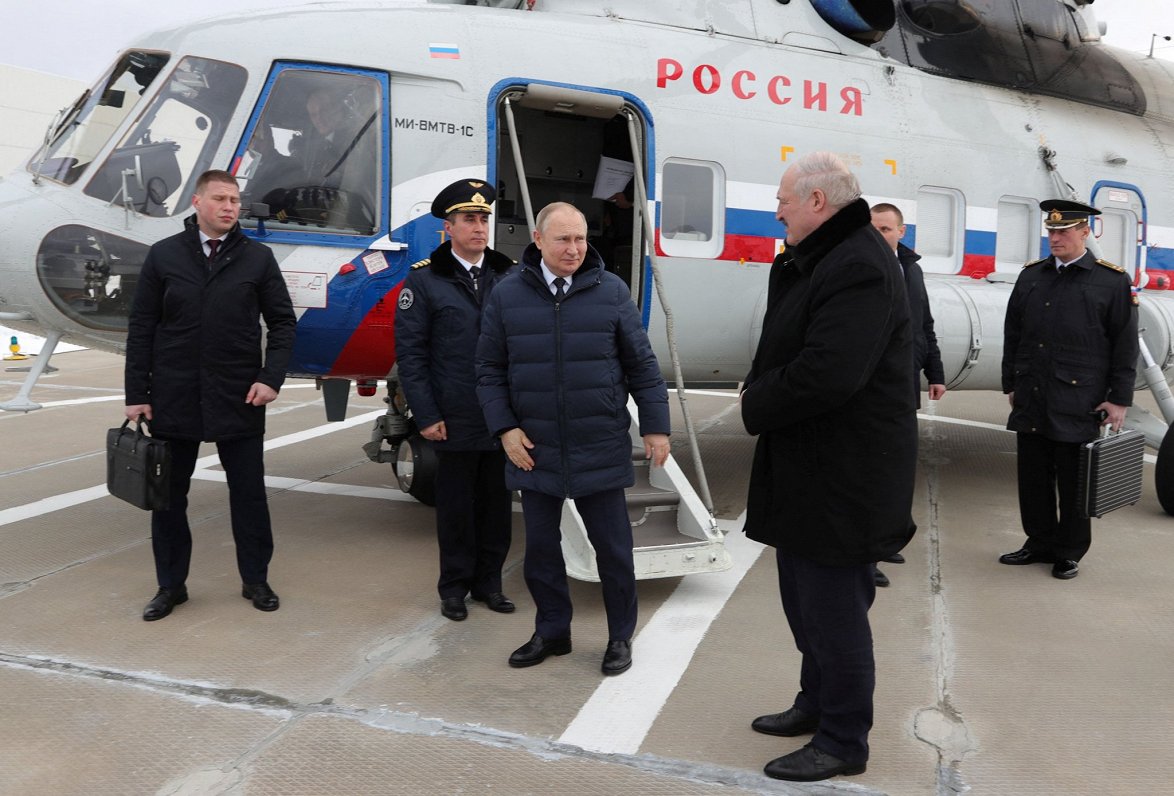 Krievijas prezidents Vladimirs Putins un Baltkrievijas vadonis Aleksandrs Lukašenko apmeklē kosmodro...
