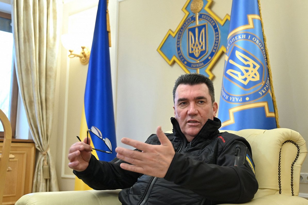 Oleksijs Danilovs ir atbrīvots no Ukrainas Nacionālās drošības un aizsardzības padomes vadītāja amat...