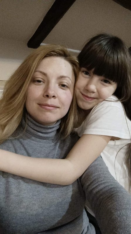 Anastasija Pavloviča ar meitu.