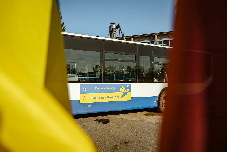 Rīgas Satiksme uz Ukrainu sūta vēl desmit autobusus / Raksts