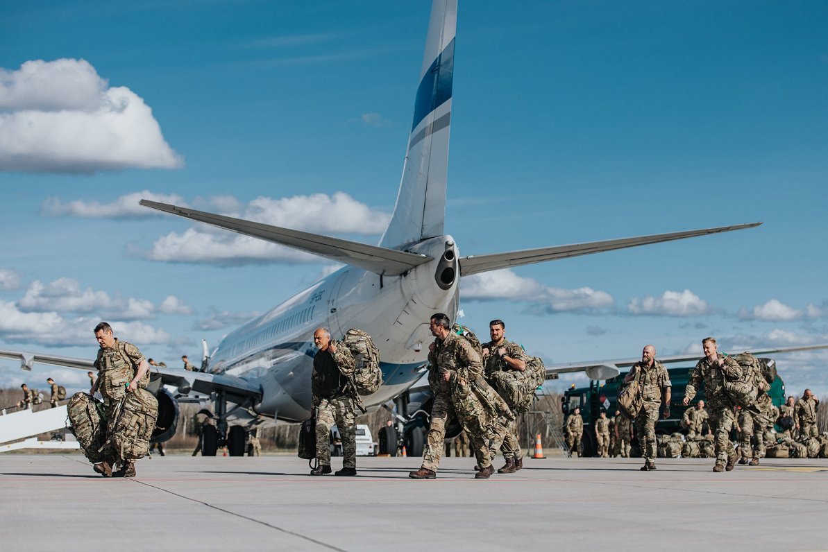 Danish troops arriving in Latvia, April 2022