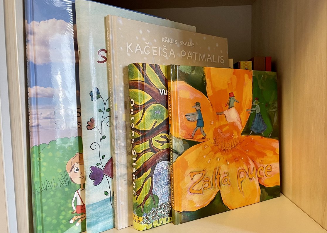 Bērnu grāmatas latgaliešu valodā.