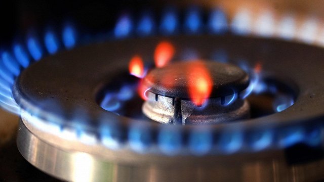 Ministre: Iedzīvotājiem gāze ziemā pietiks; bažas par nesamērīgi strauju tarifa kāpumu janvārī