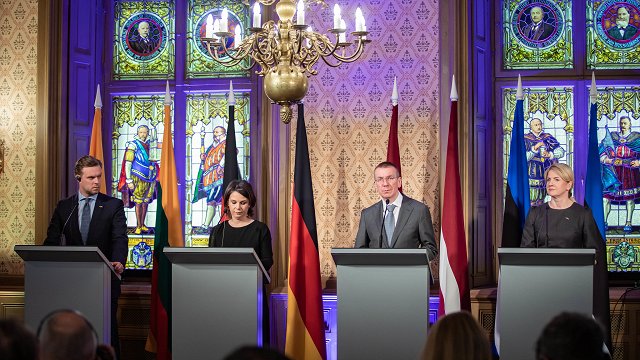Baltijas valstu un Vācijas ārlietu ministri pieprasa Krievijai agresijas pārtraukšanu Ukrainā