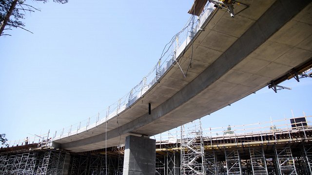 Būvniecības izmaksu pieauguma dēļ aptur Sarkandaugavas pārvada būvdarbus