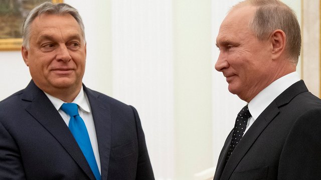 Orbāna biroja vadītājs: Ungārija neaizturētu Putinu SKT aresta ordera dēļ