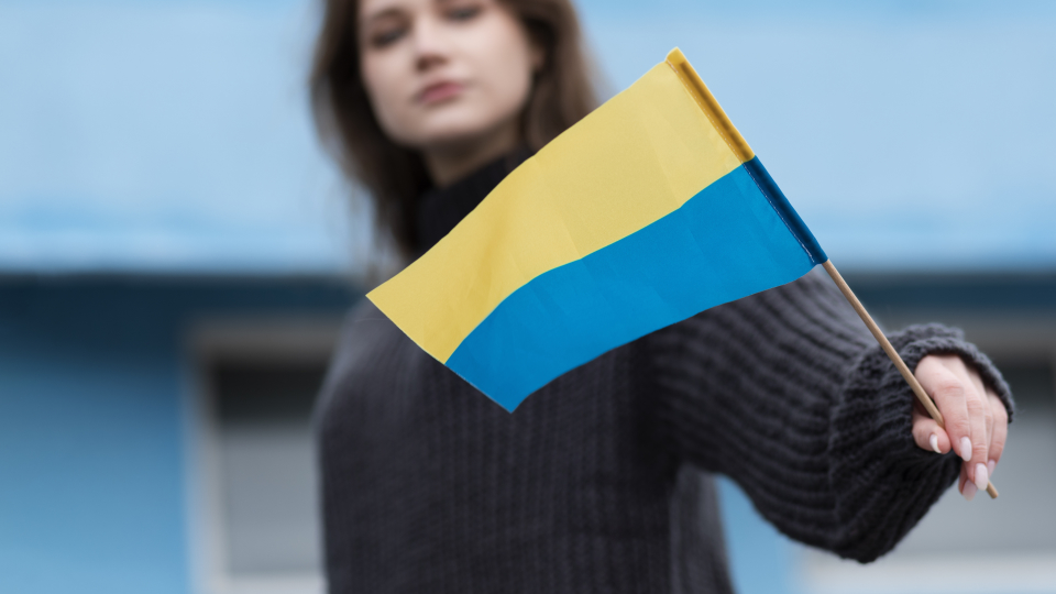 Sieviete ar Ukrainas karodziņu