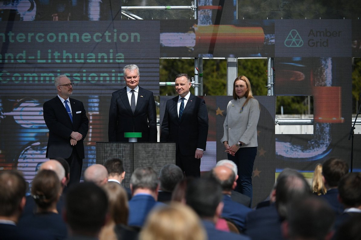 Baltijas un Polijas līderi atklāj gāzes cauruļvada starpsavienojumu Lietuvā. 2022. gada 5. maijs.