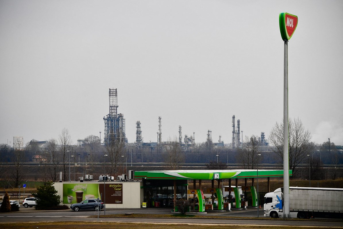 Degvielas uzpildes stacija Ungārijā
