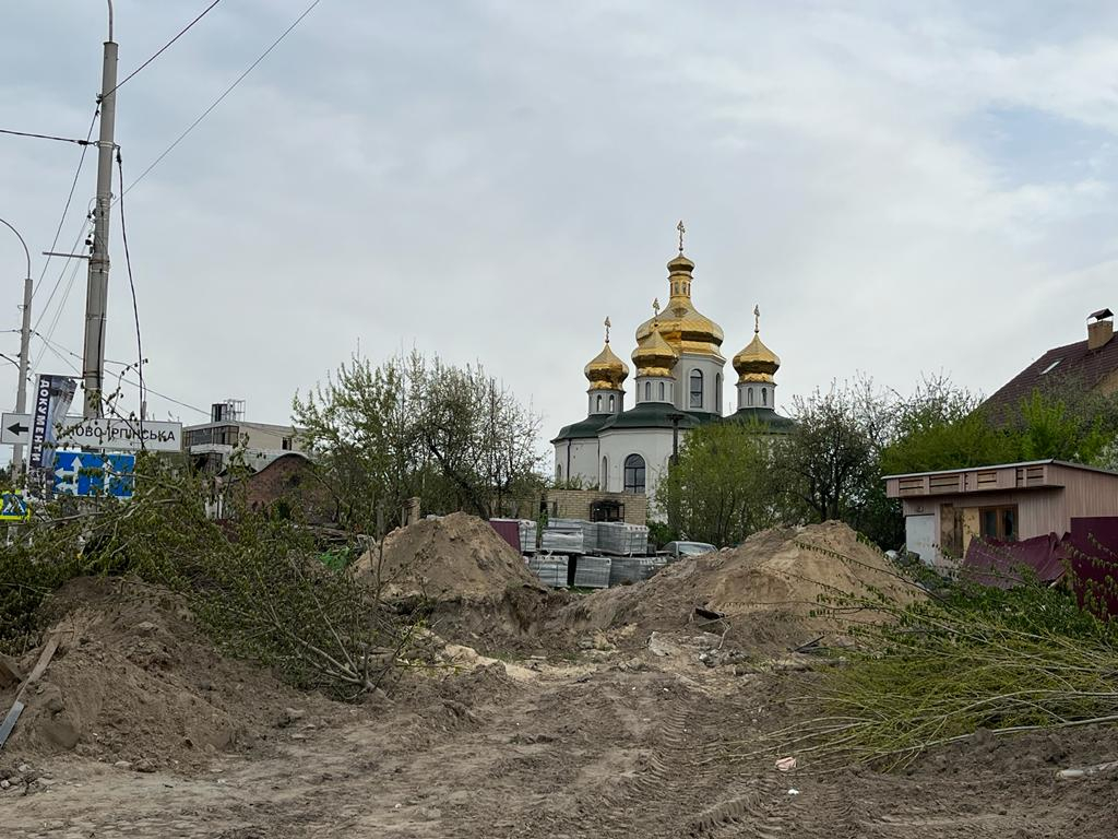No Krievijas iebrukuma atbrīvotā Ukrainas galvaspilsētas Kijivas priekšpilsēta Irpiņa, 2022.gada mai...