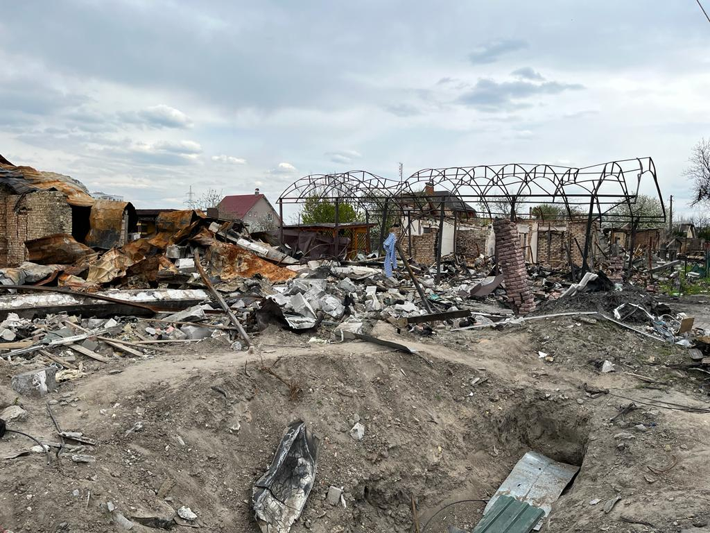 No Krievijas iebrukuma atbrīvotā Ukrainas galvaspilsētas Kijivas priekšpilsēta Irpiņa, 2022.gada mai...
