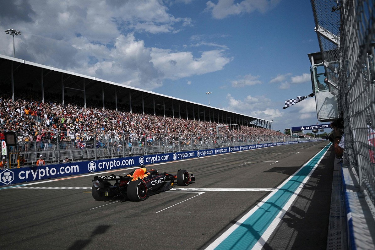 Makss Verstapens finišē F-1 Maiami &quot;Grand Prix&quot; izcīņā