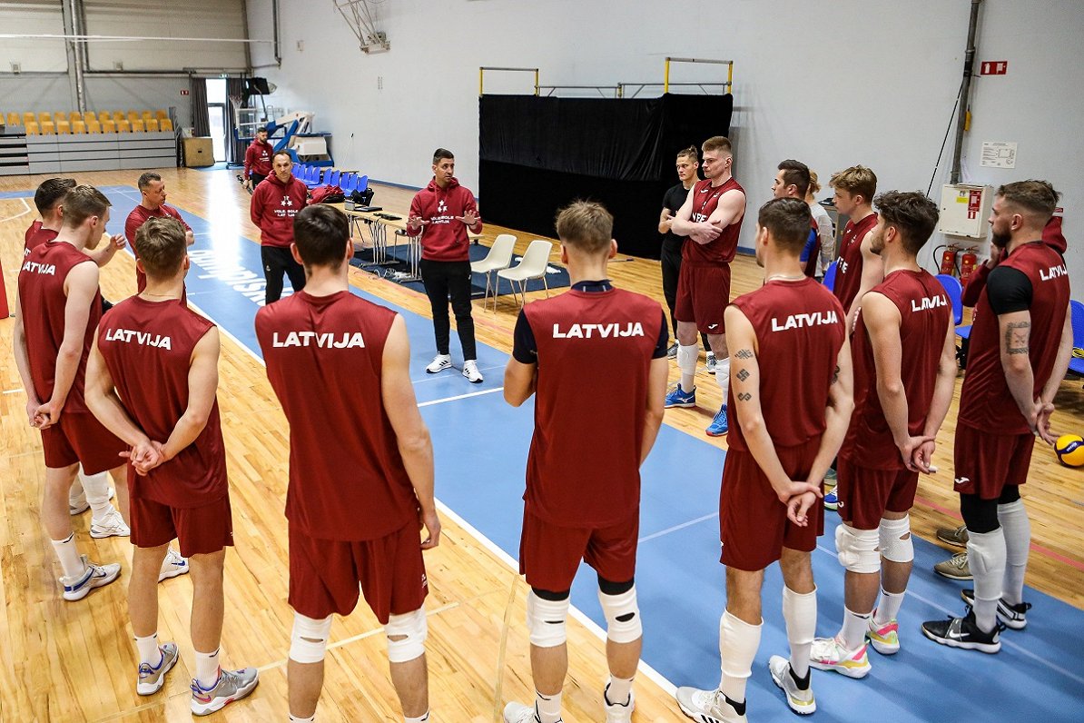 Latvijas volejbola izlase treniņā