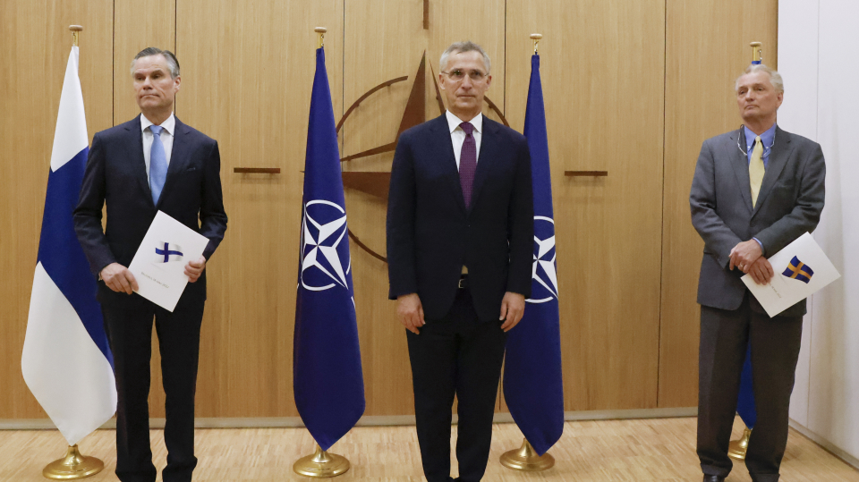 Представители Швеции и Финляндии подали заявки на вступление в НАТО, 18 мая 2022 года