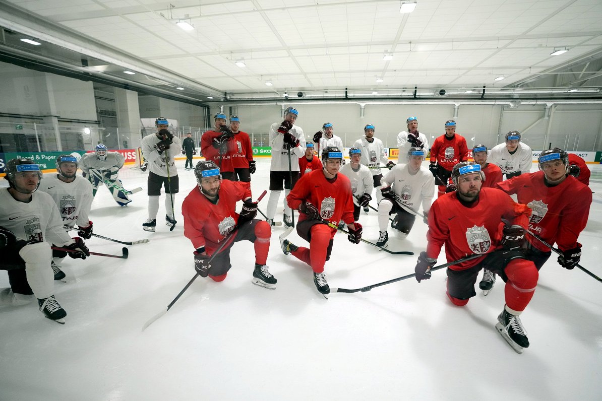 Хоккейная сборная Латвии на тренировке