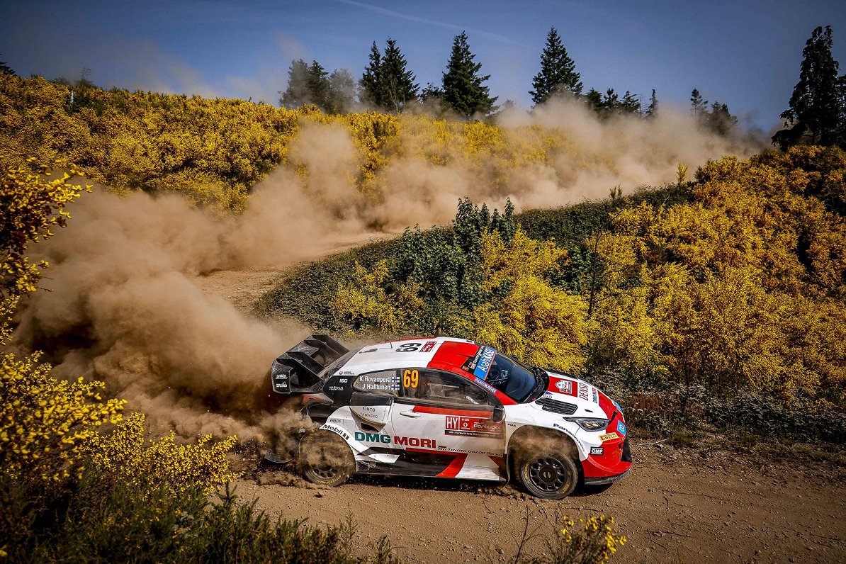 Pirms noslēdzošās rallija dienas Portugāles WRC posmā vadību pārņem soms Rovanpera