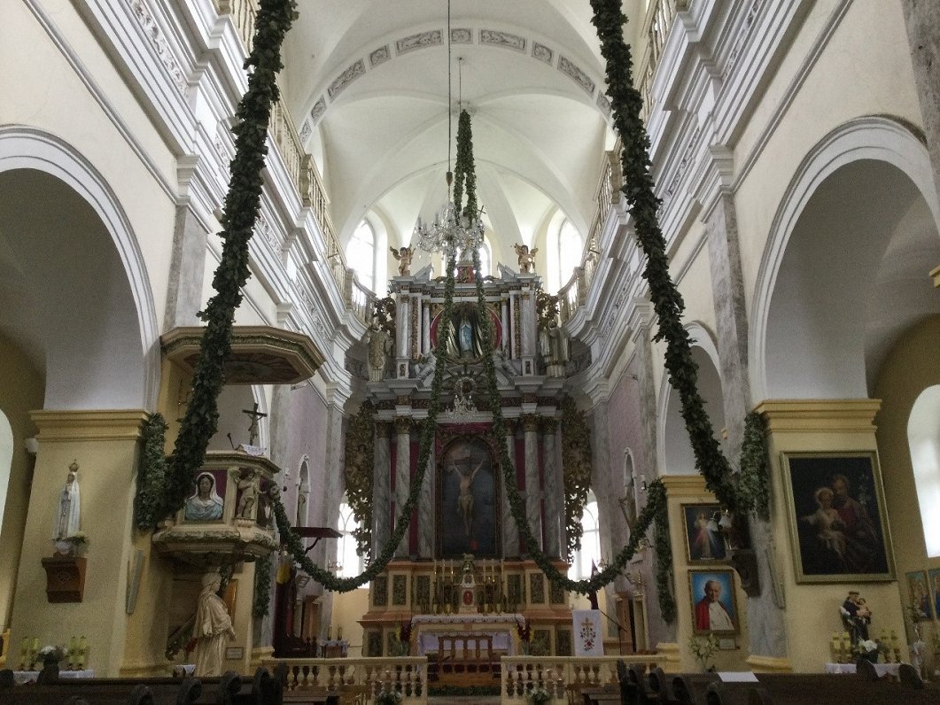 Skaistkalnes Vissvētākās Jaunavas Marijas debesīs uzņemšanas Romas katoļu baznīcas altāris