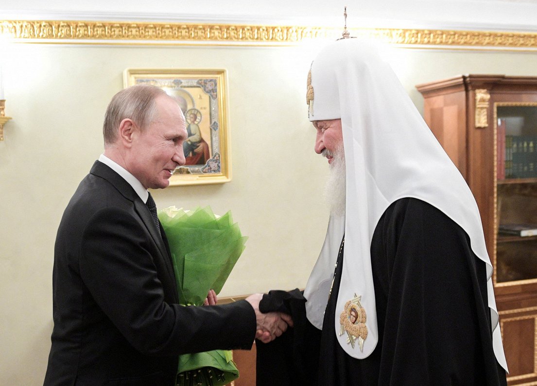 Krievijas prezidents Vladimirs Putins un Krievijas pareizticīgās baznīcas galvas patriarhs Kirils