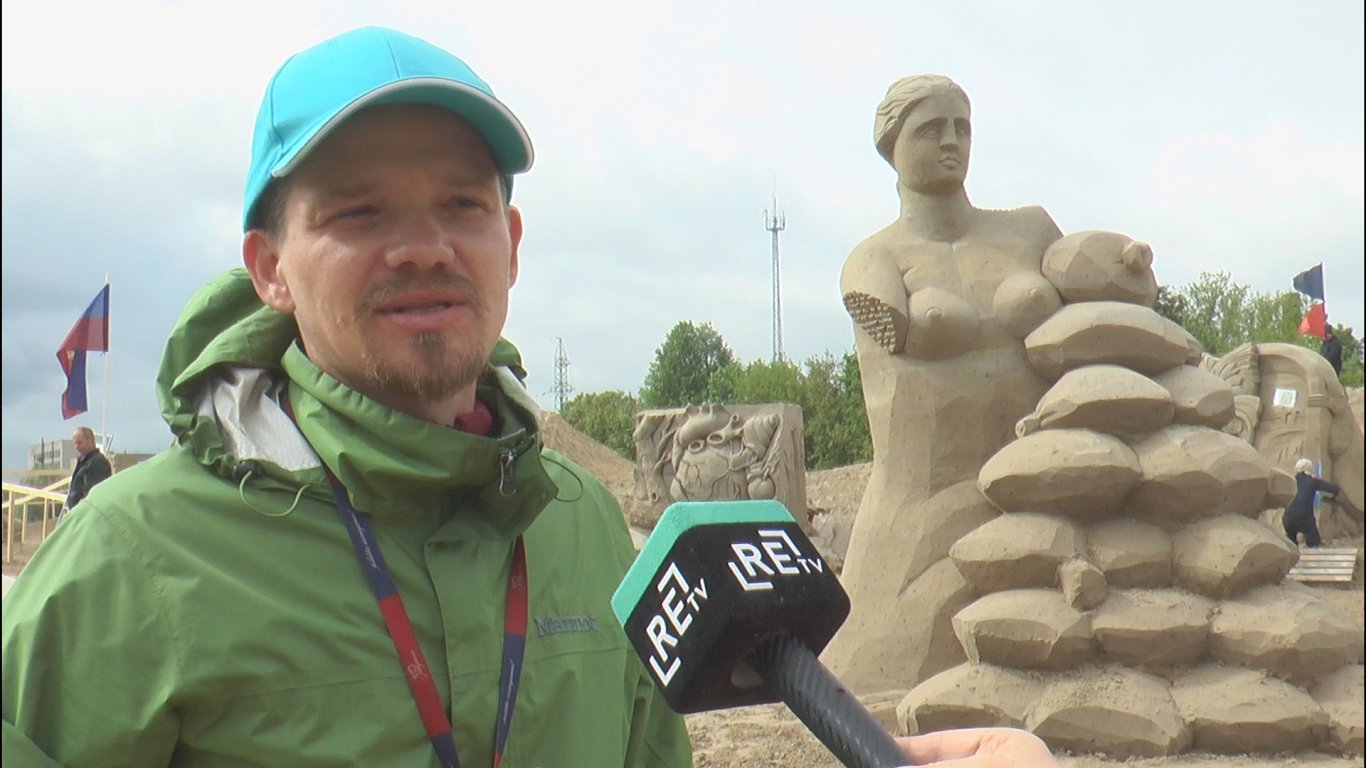 Ukraiņu tēlnieks Oleksijs Poda. Jelgavas 16. smilšu skulptūru festivāls