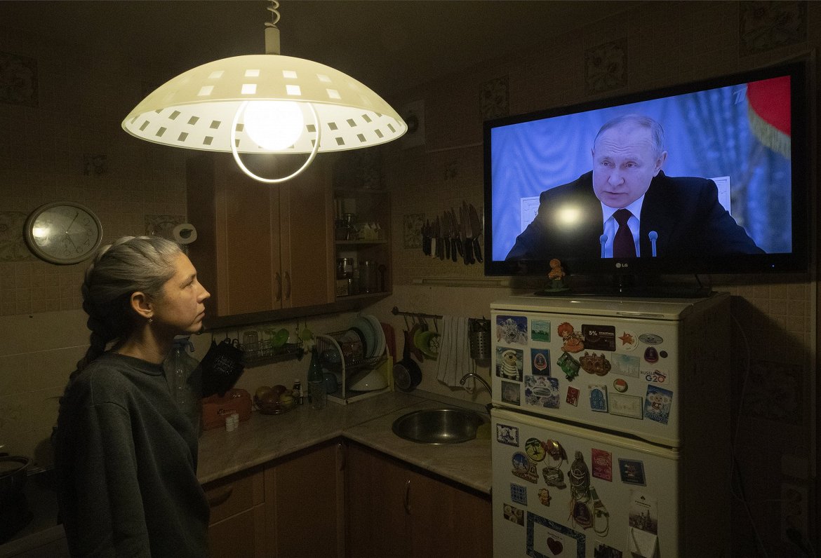 Putins televizora ekrānā