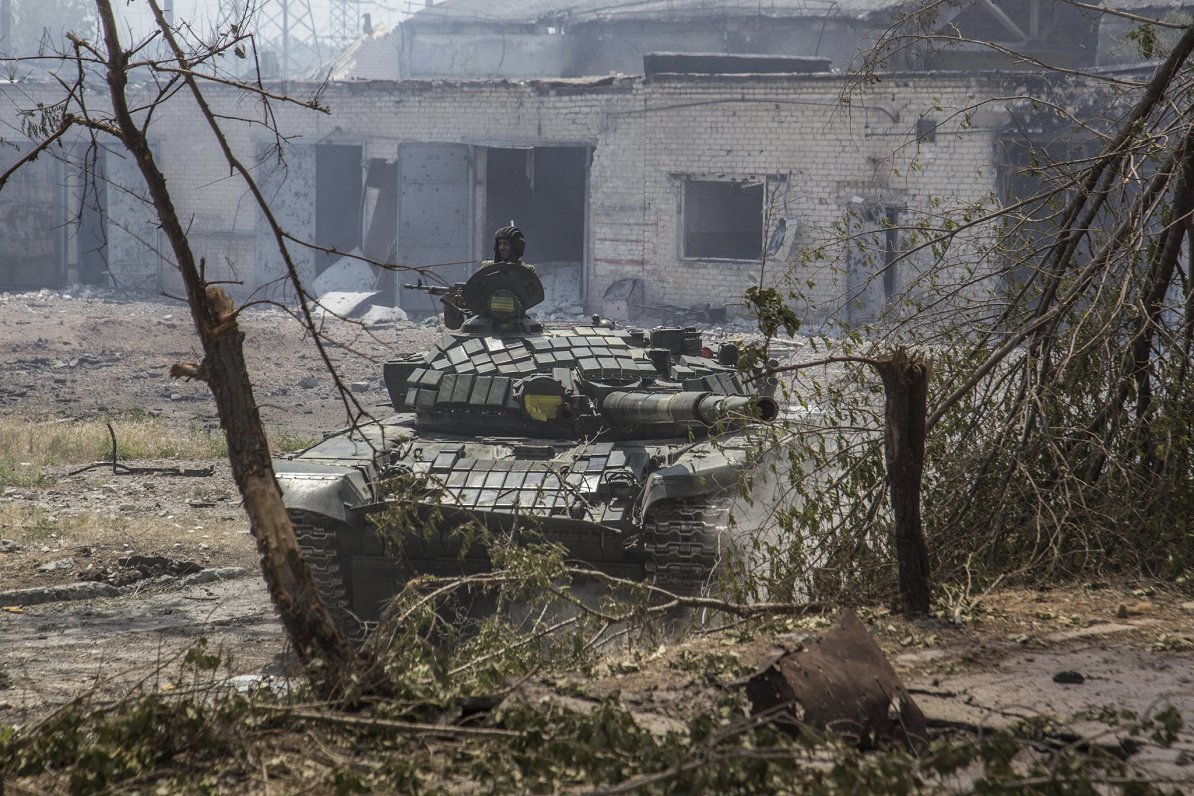 Ukraiņu tanks pozīcijā Severodoneckā