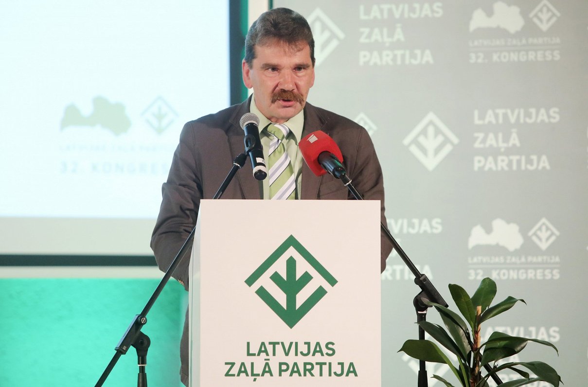 Latvijas Zaļās partijas Domes priekšsēdētājs Ingmārs Līdaka piedalās Latvijas Zaļās partijas ārkārta...