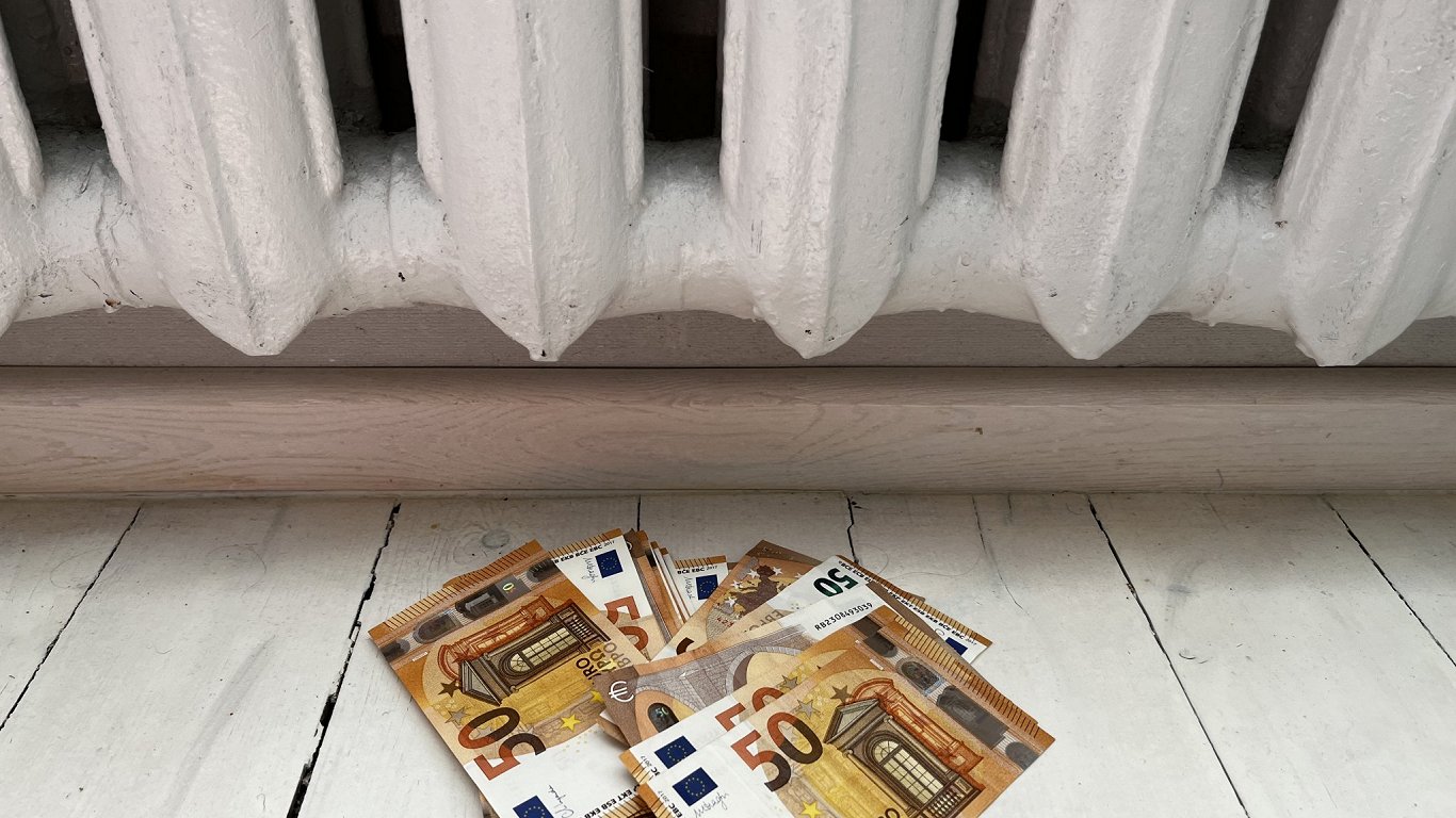 Dzīvokļa apsildes radiators un nauda