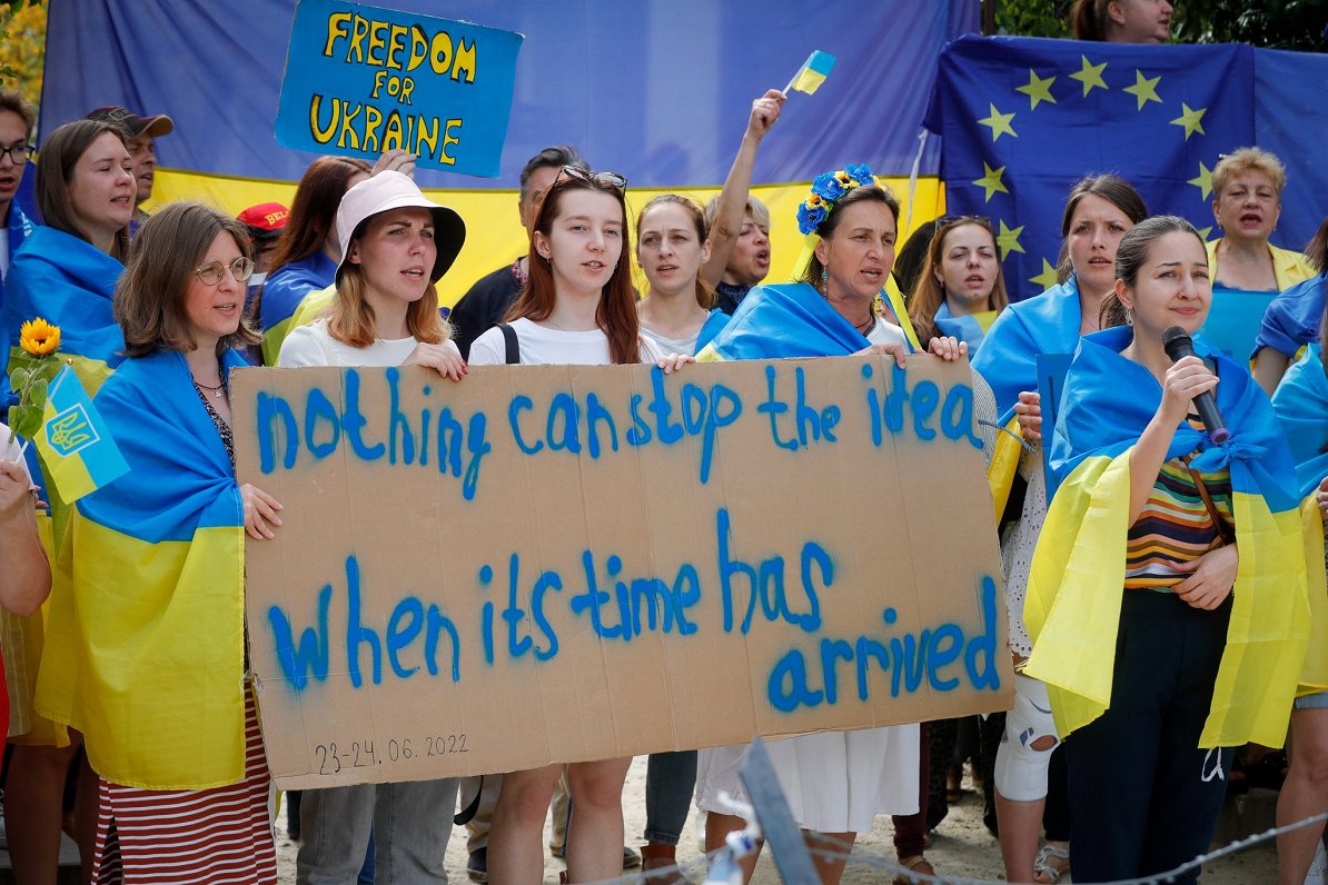 Briselē protestētāji atbalsta Ukrainas uzņemšanu ES