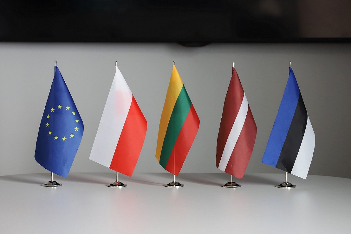 Flags of EU, Poland, Lithuania, Latvia, Estonia