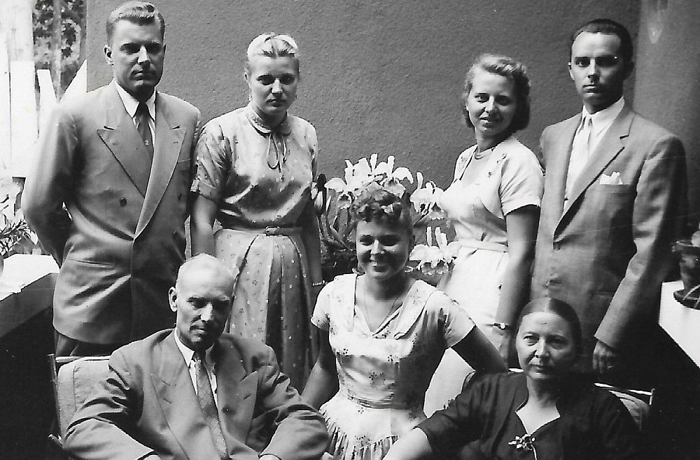 Martas Vītolas ģimene 50. gadu vidū