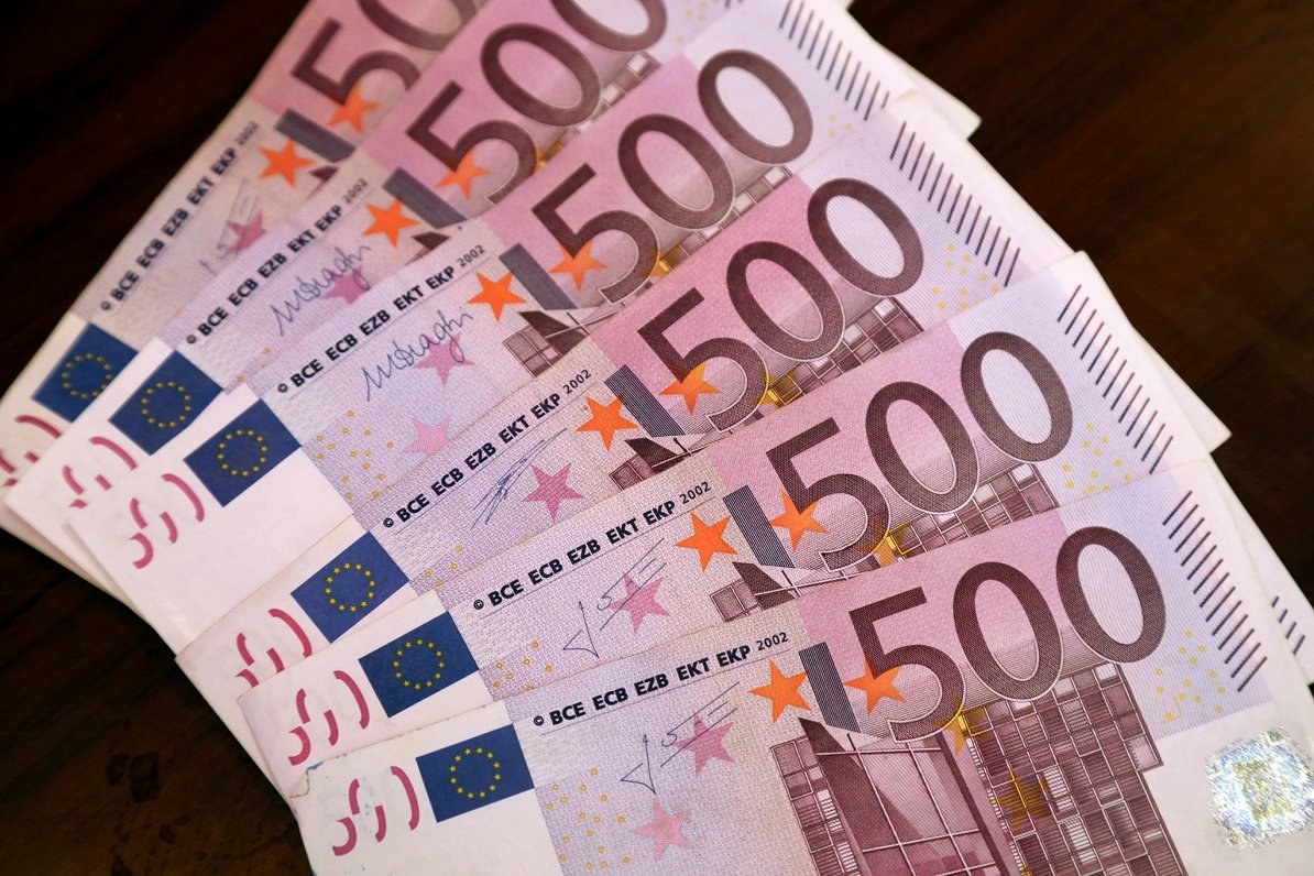 Eiro naudas banknotes