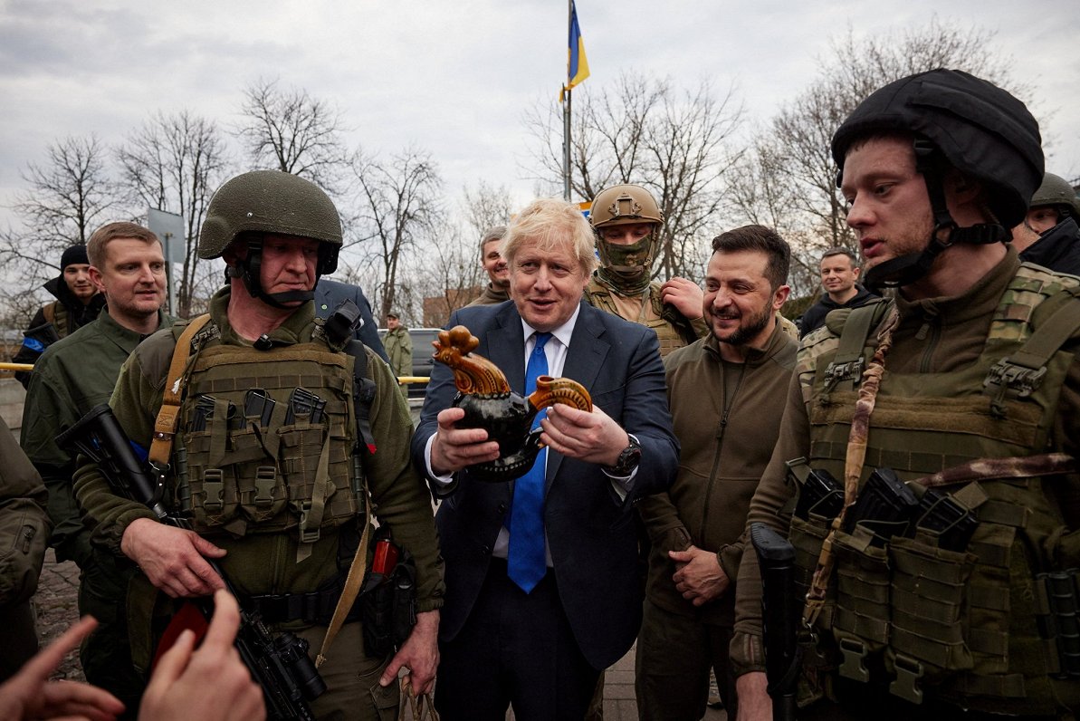 Lielbritānijas premjers Boriss Džonsons vizītē Kijivā pēc Krievijas iebrukuma Ukrainā