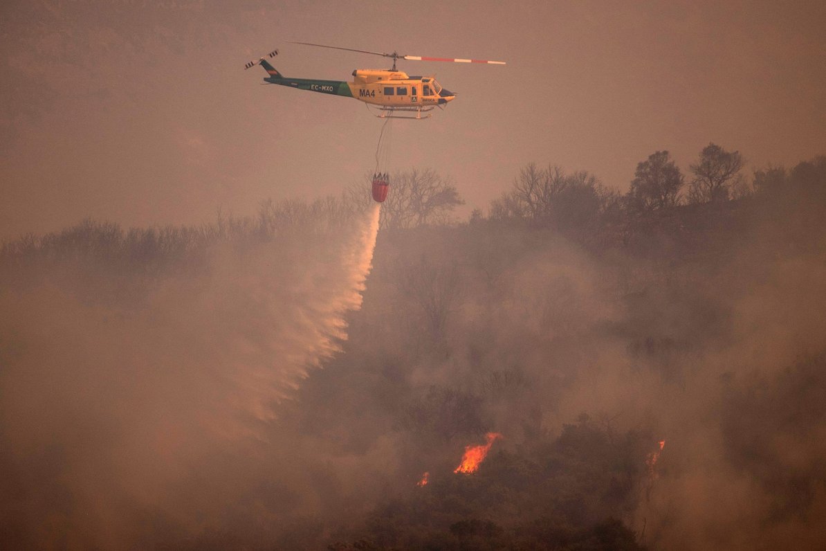 Meža ugunsgrēks Sierra de Mijas kalnu grēdā Spānijas dienvidos (15.07.2022)