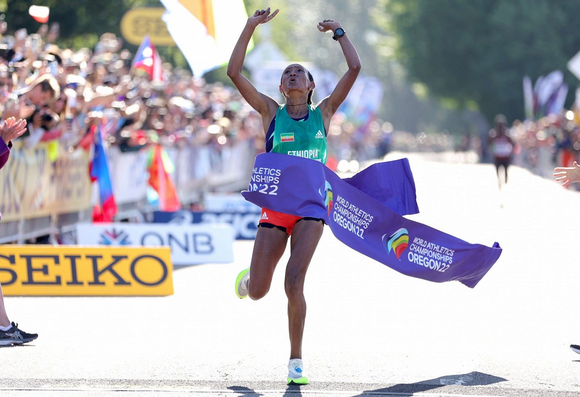 Gotitoma Gebreslase finišē maratona distancē pasaules čempionātā