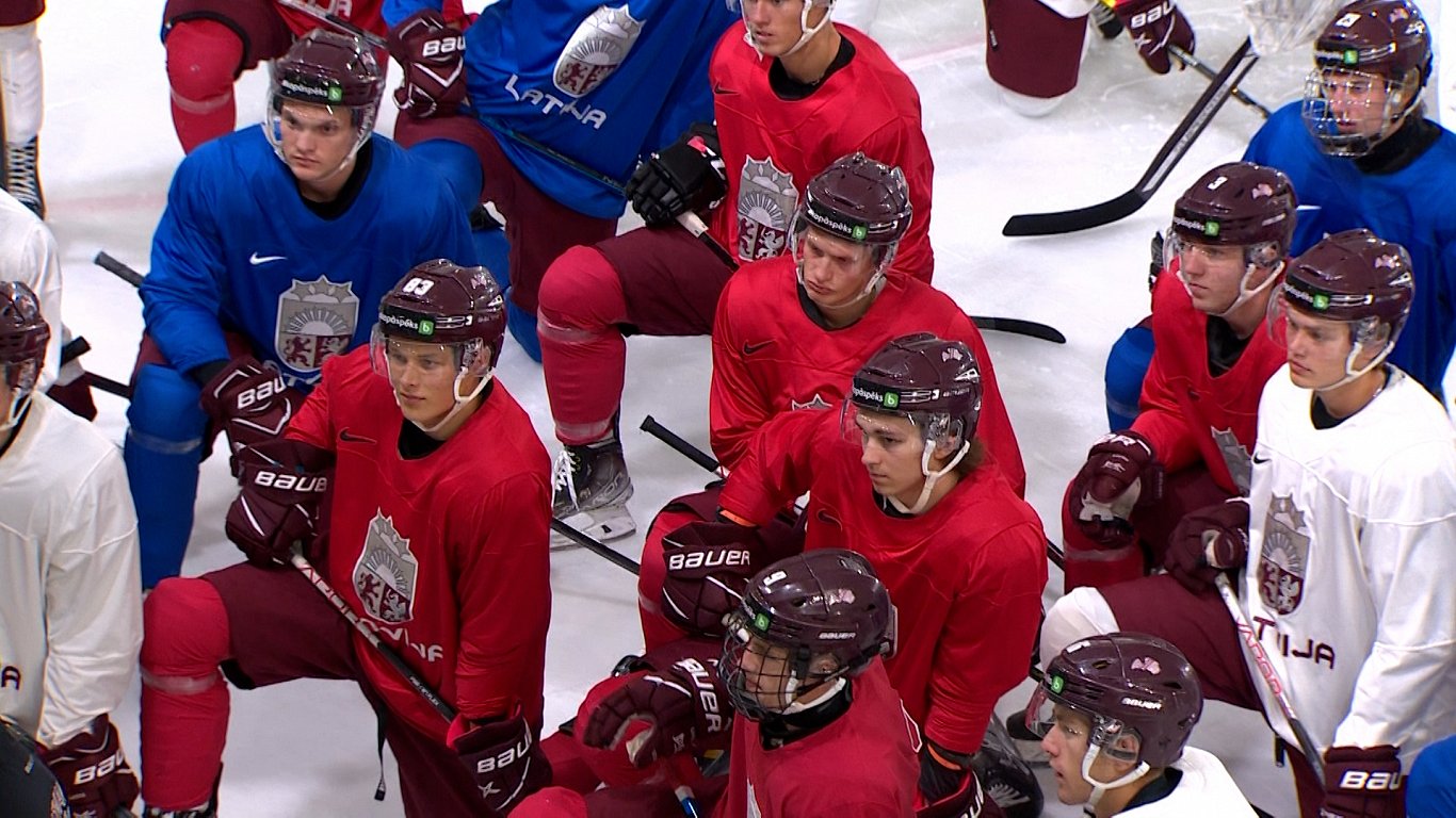 Det latviske U-20-hockeylaget forbereder seg gradvis til verdensmesterskapet i trening/kunst