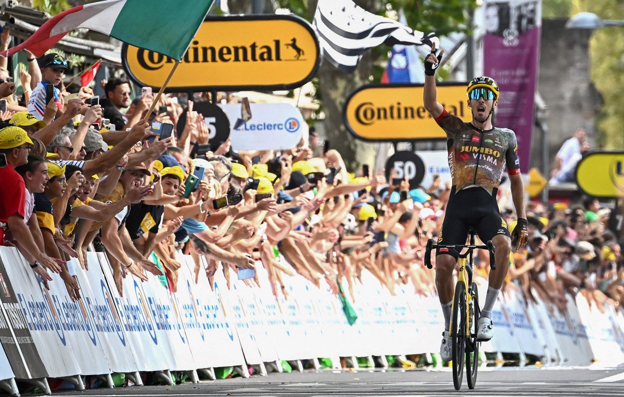 Kristians Laports finišē &quot;Tour de France&quot; 19.posmā